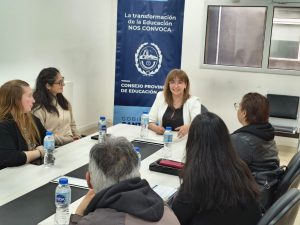 Visita guiada e institucional de estudiantes al Consejo de Educación