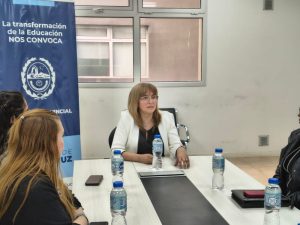 Visita guiada e institucional de estudiantes al Consejo de Educación