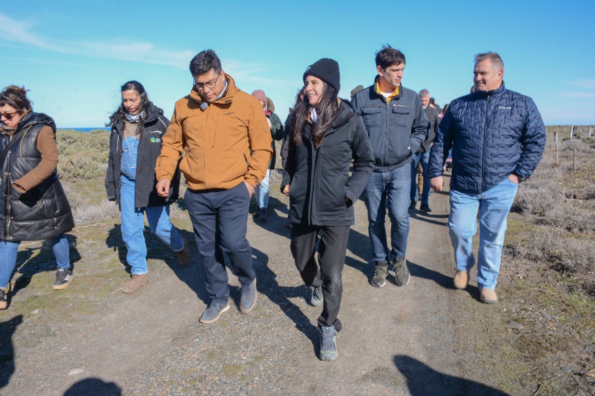 Claudio Vidal inauguró nuevas obras y anunció la construcción de cabañas para impulsar el Master Plan Cabo Vírgenes