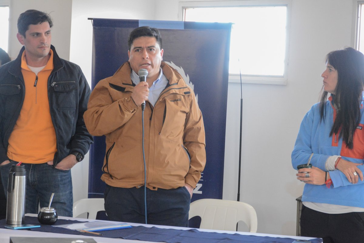 Claudio Vidal inauguró nuevas obras y anunció la construcción de cabañas para impulsar el Master Plan Cabo Vírgenes