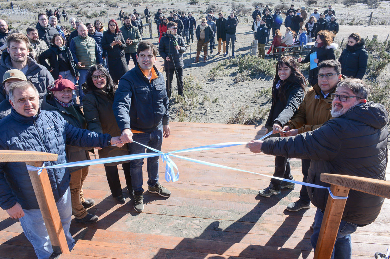 Claudio Vidal inauguró nuevas obras y anunció la construcción de cabañas para impulsar el Master Plan Cabo Vírgenes