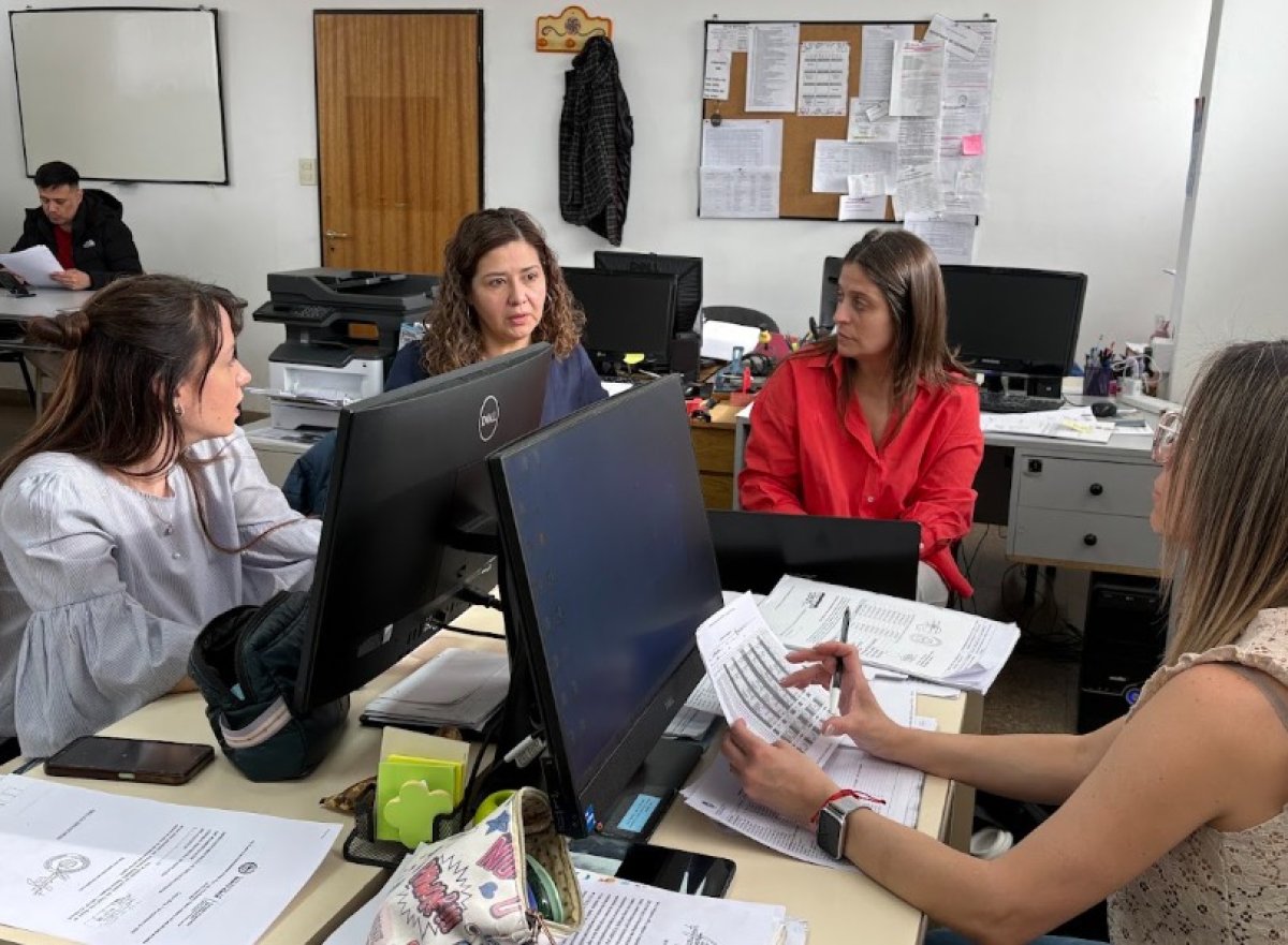 Educación refuerza el trabajo técnico y administrativo en el Nivel Superior