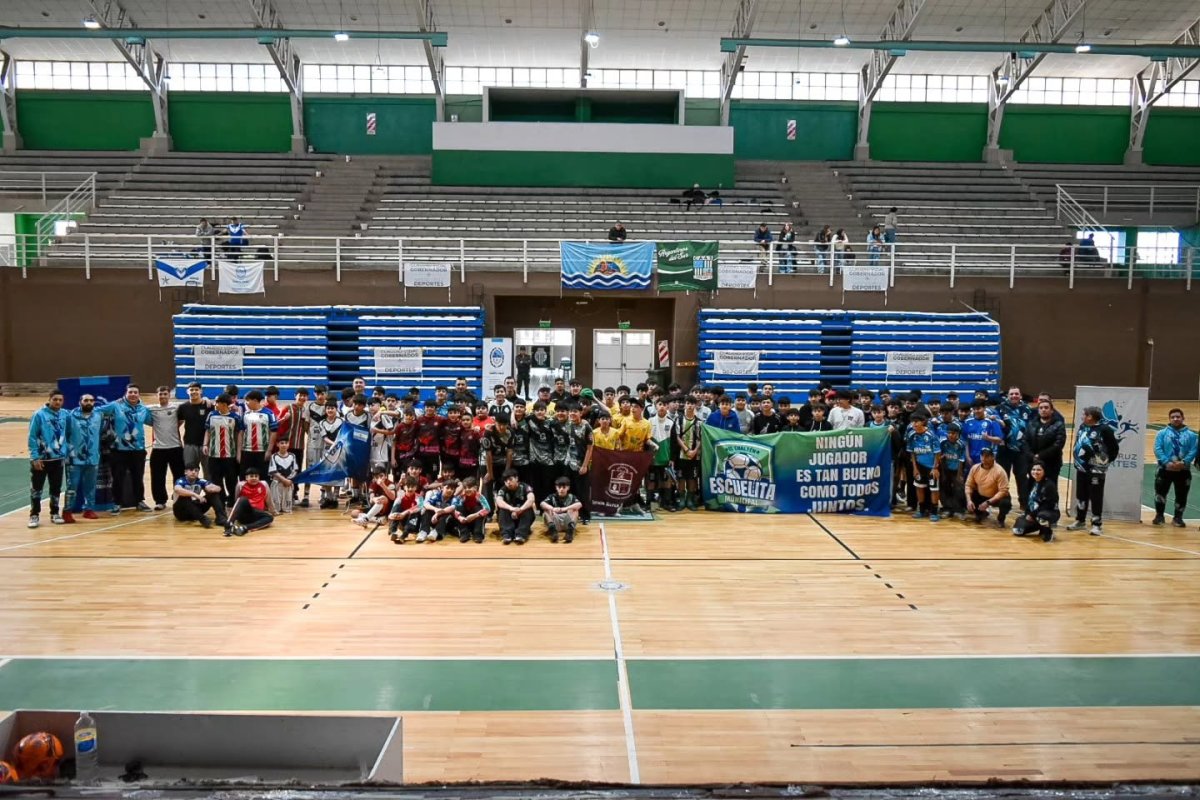 El futsal acelera el ritmo y va por la definición en la Zona Sur