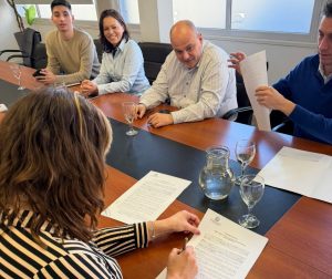 El Gobierno Provincial y Los Antiguos firmaron un acuerdo para las obras complementarias de la dulcera municipal