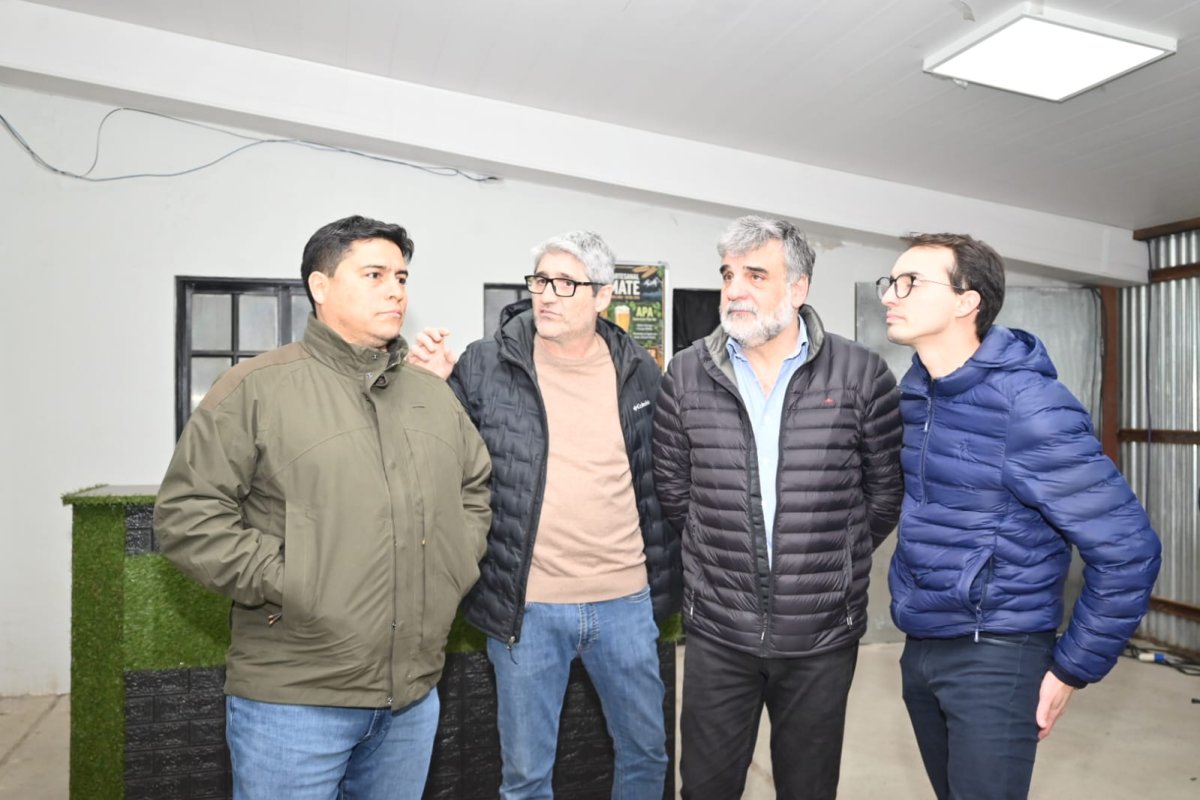 Vidal recorrió obras estratégicas en Puerto San Julián: educación, servicios y producción