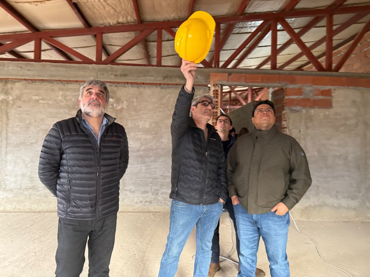 Vidal recorrió obras estratégicas en Puerto San Julián: educación, servicios y producción
