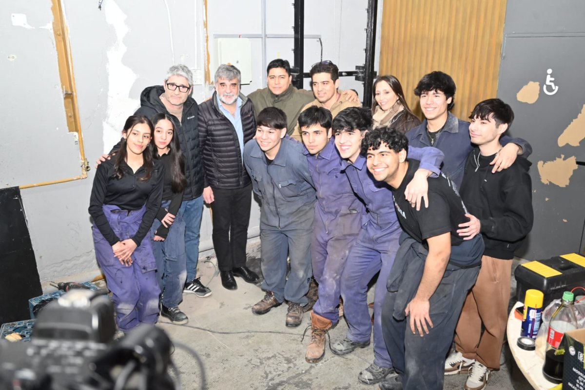 La Escuela Industrial N° 8 construye un elevador para personas con movilidad reducida en el Salón Nicanor Hernández