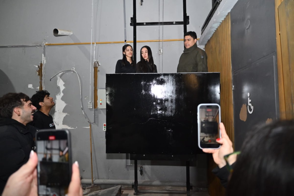 La Escuela Industrial N° 8 construye un elevador para personas con movilidad reducida en el Salón Nicanor Hernández