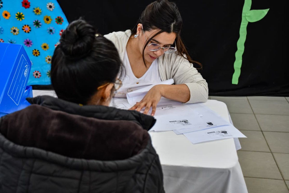 Tarjeta Social: Se realizó la entrega de los nuevos plásticos en Río Gallegos