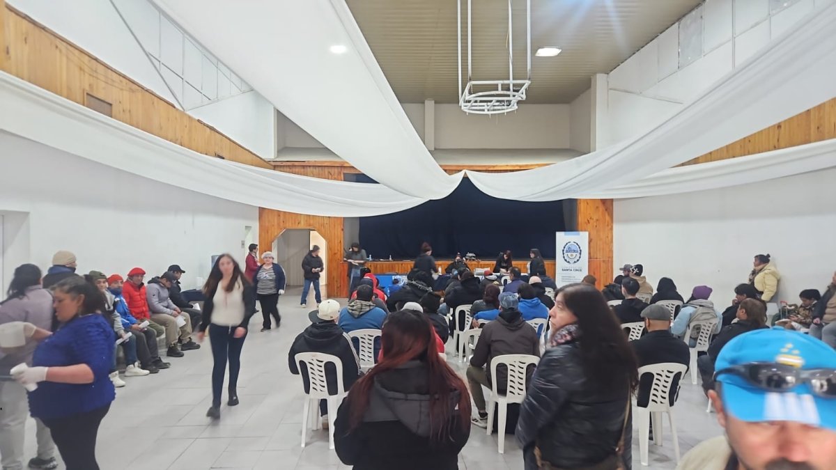 Tarjeta Social: Se realizó la entrega de los nuevos plásticos en Río Gallegos