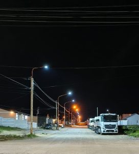 Servicios Públicos instala luminarias LED en Puerto Deseado