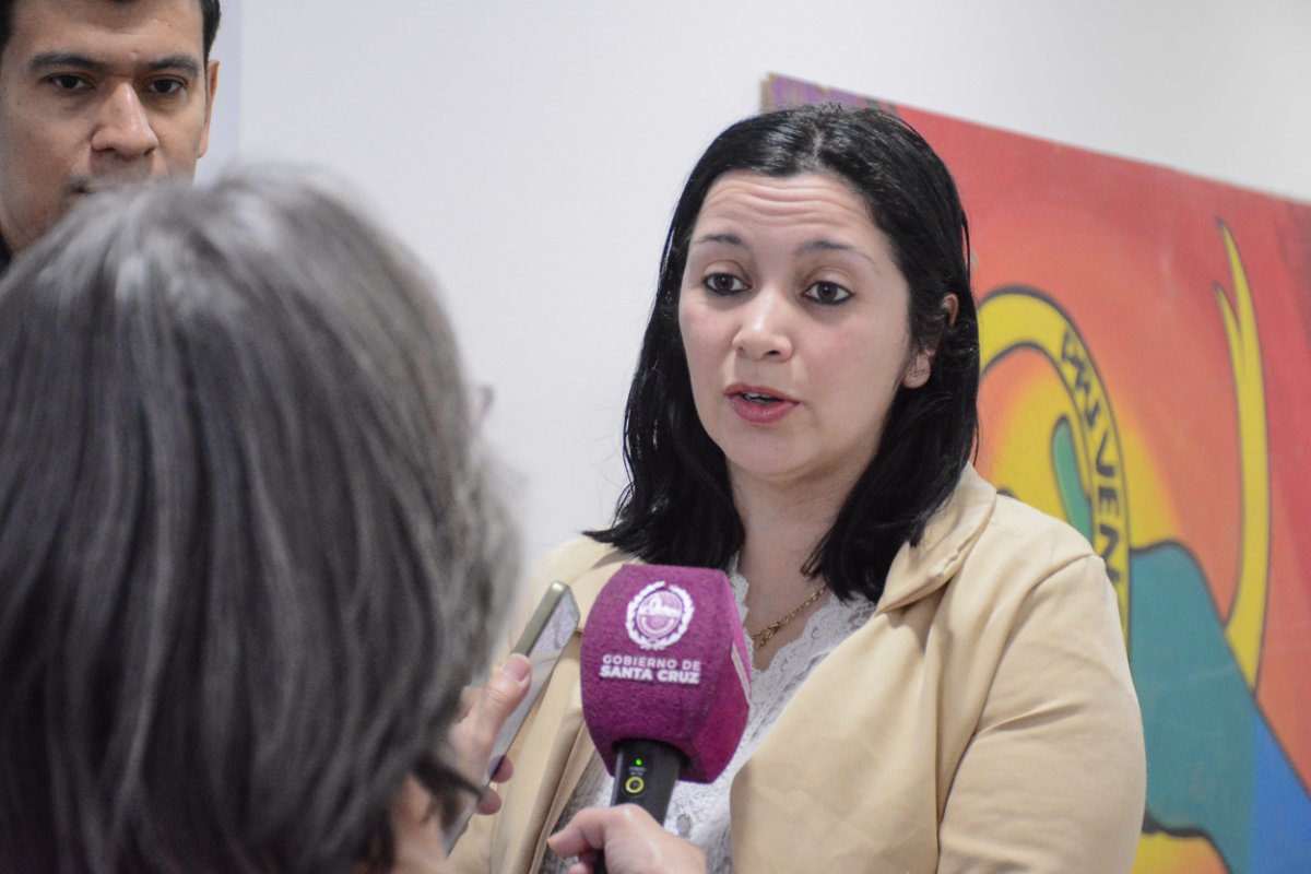 Fuerzas de seguridad fortalecen su formación en ceremonial, protocolo y fotografía institucional