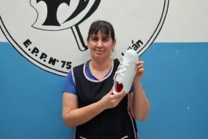 Entrega de insumos deportivos para la comunidad escolar de San Julián