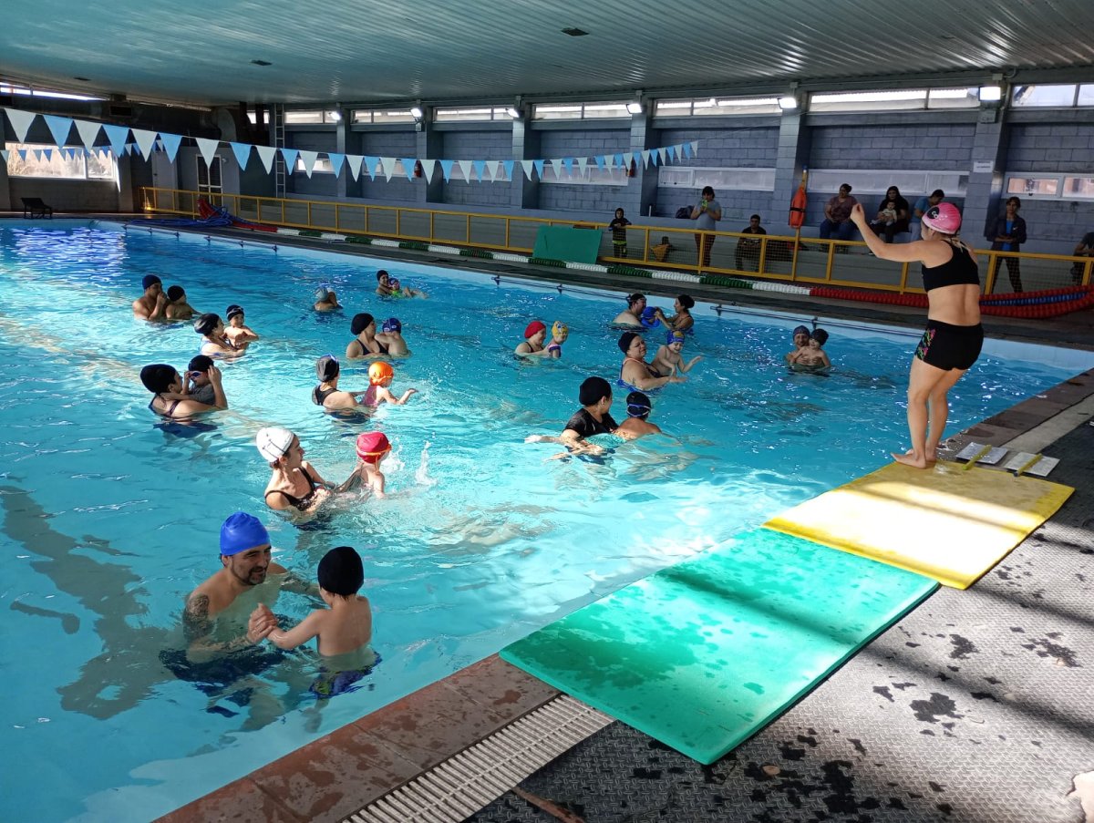Se llevó adelante una jornada de pileta para los niños y familias del Jardín N° 7