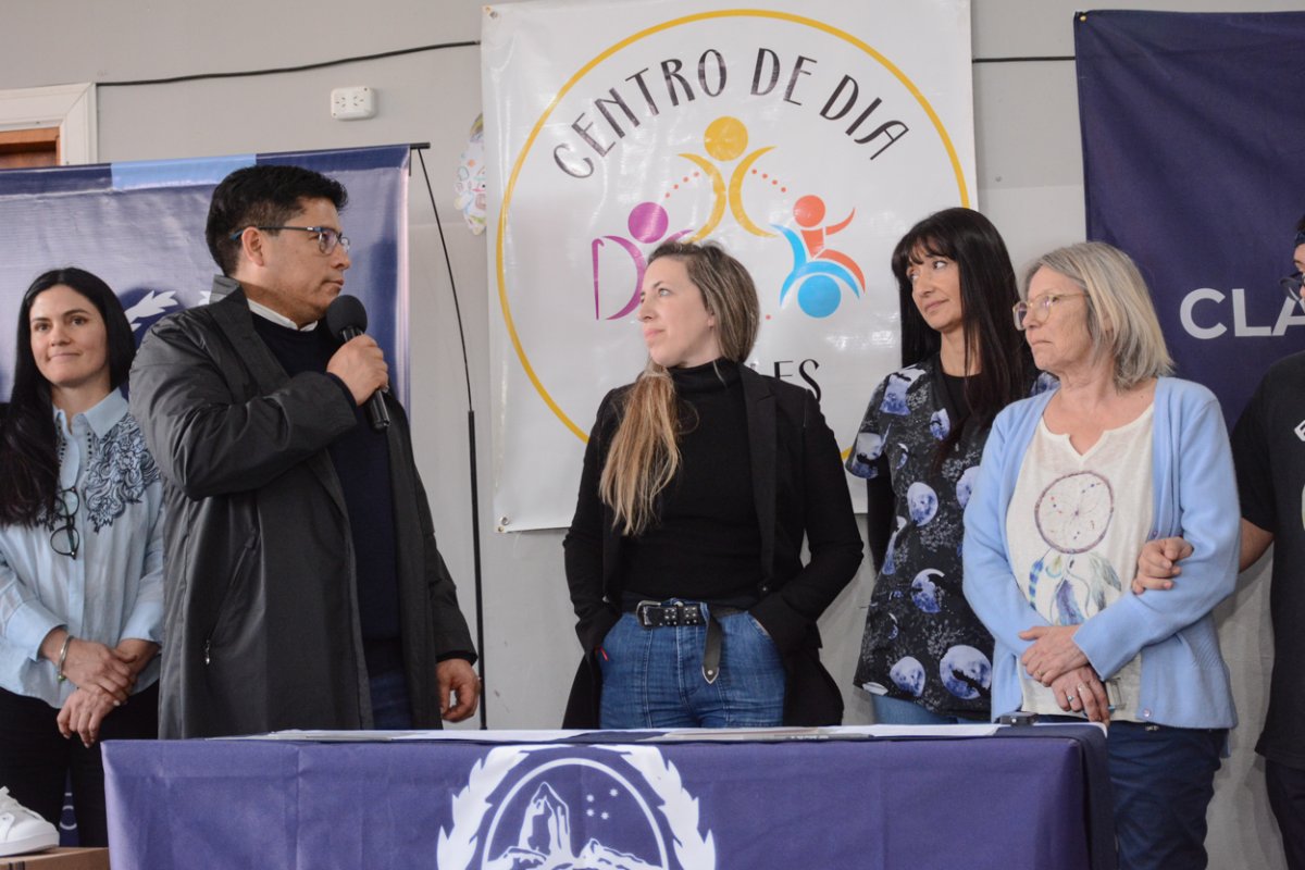 "En 30 días tiene que estar todo hecho”: Vidal comprometió más fondos y nuevas obras para Ángeles Especiales