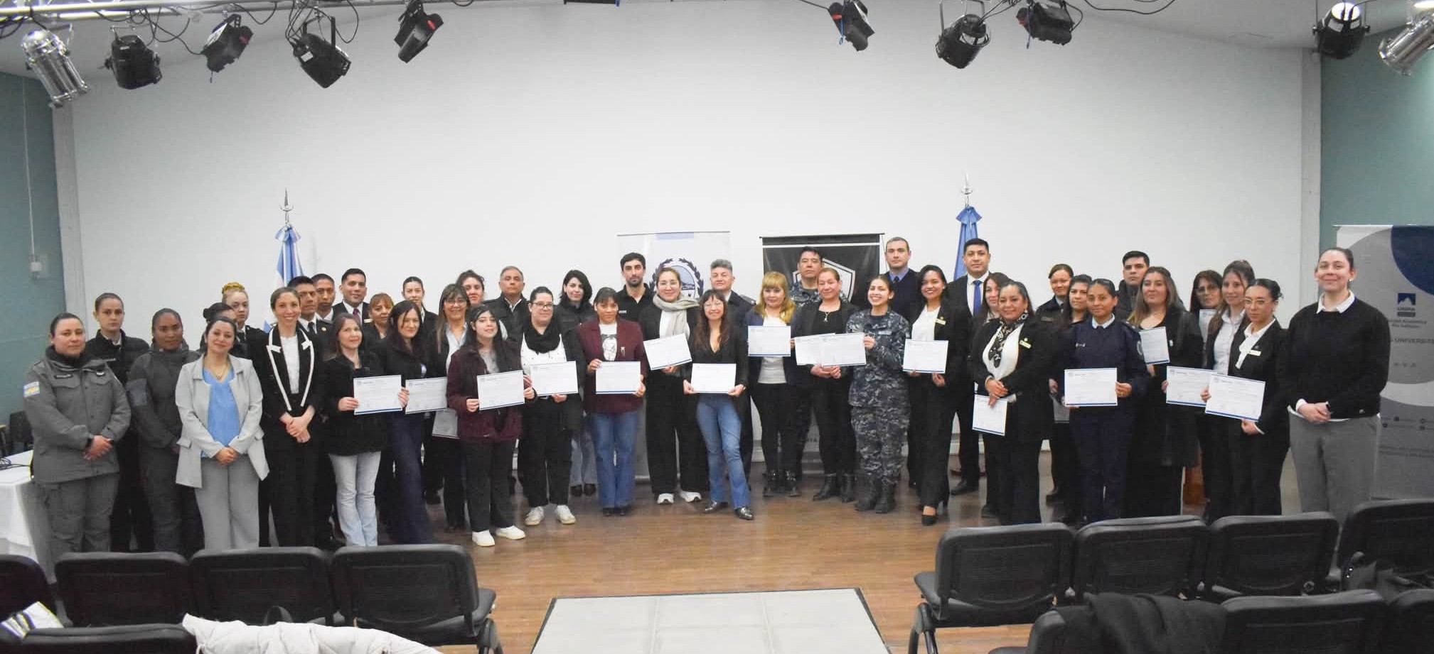 La fotografía institucional, clave en la construcción de nuestra imagen