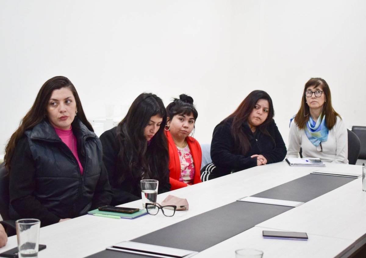 Lotería y Educación realizan trabajo conjunto para acompañar a las cooperadoras escolares