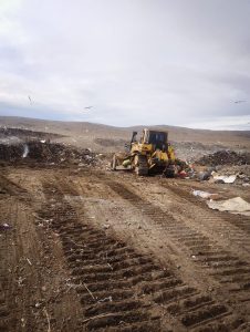 Se llevan adelante acciones de mejoramiento en el Vaciadero Municipal de Perito Moreno
