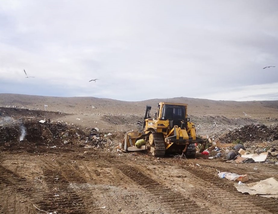 Se llevan adelante acciones de mejoramiento en el Vaciadero Municipal de Perito Moreno