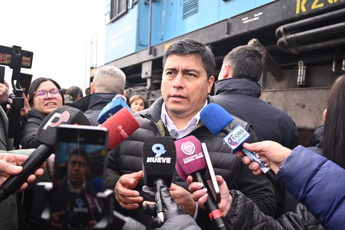 Claudio Vidal: “Hay que recuperar la cultura del trabajo, esforzarnos, trabajar y producir, es la única manera que tiene Santa Cruz de poder salir adelante»