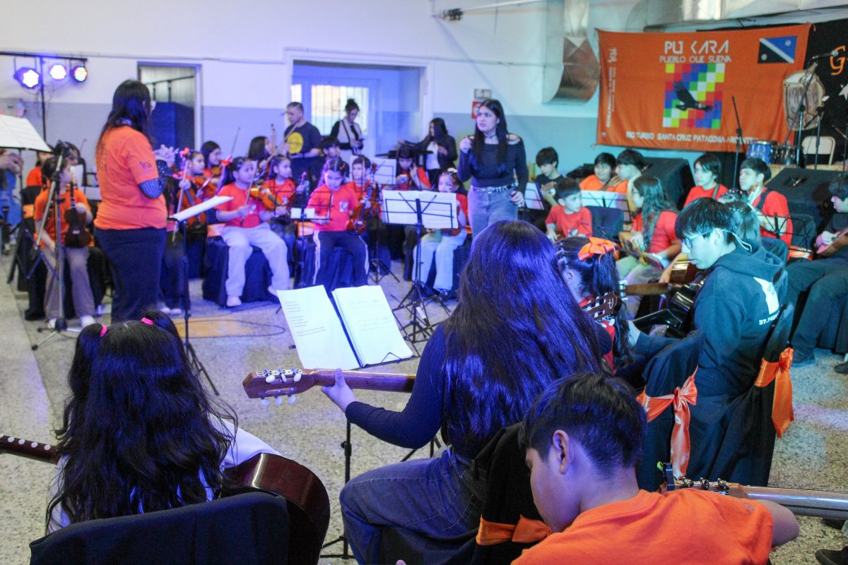 La Orquesta Latinoamericana Pu-Kara de Río Turbio festejó 18 años de trayectoria ininterrumpida
