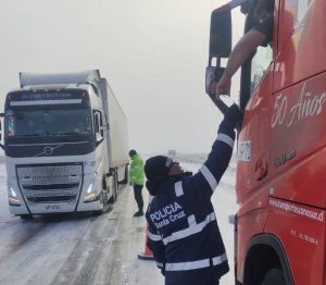 Policía Caminera de Santa Cruz presentó los resultados del Plan Invernal 2026