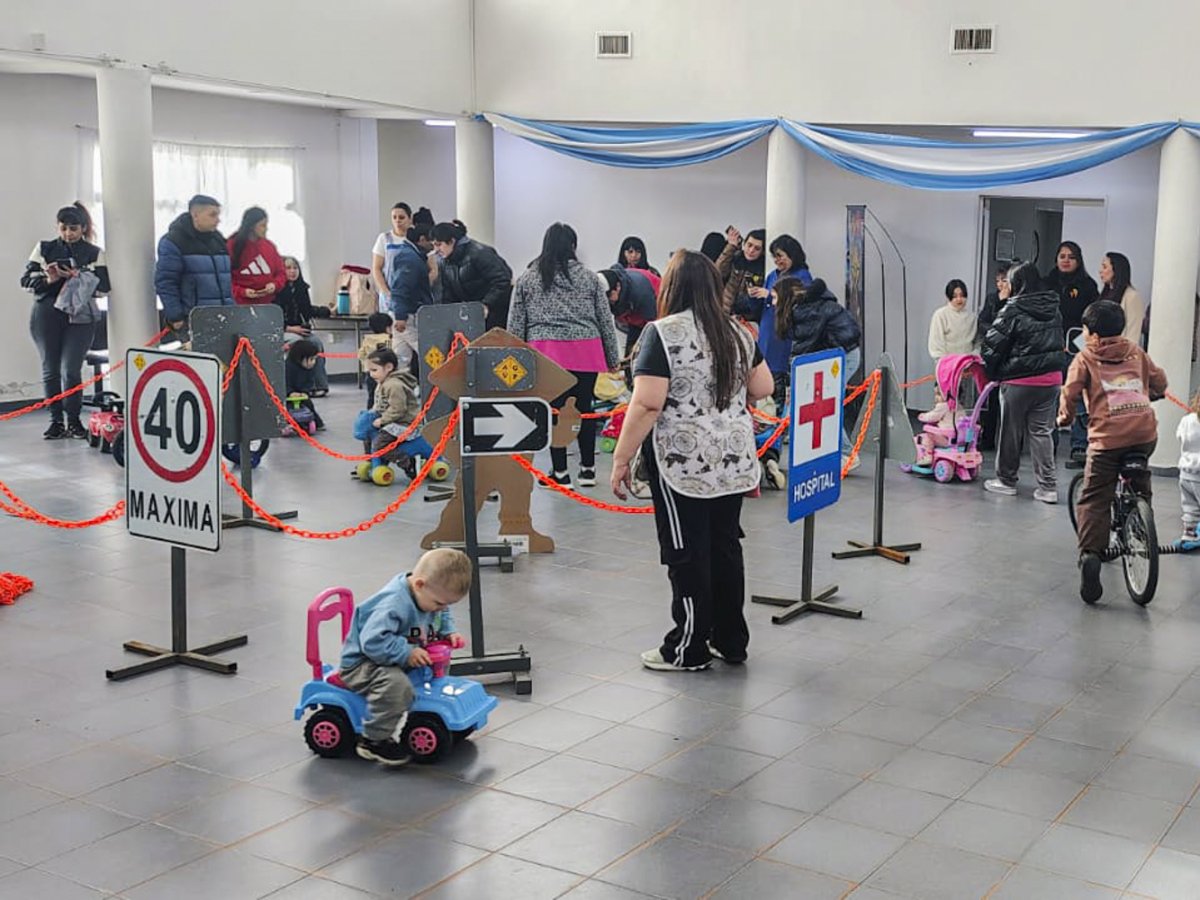 El CDI Manuelita a puro color y diversión festejó la llegada de la nueva estación