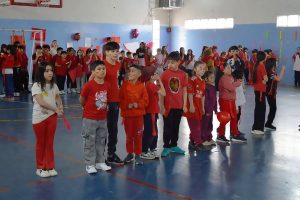 La Escuela Primaria N° 61 celebró el Día del Estudiante con una jornada de «Interbandos»