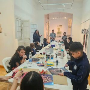 El CPE llevó adelante el Taller de Libro de Artista Textil en el MAEM