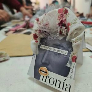 El CPE llevó adelante el Taller de Libro de Artista Textil en el MAEM