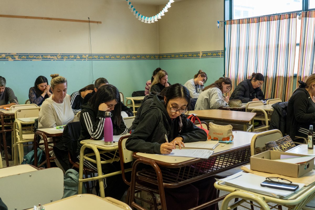 Educación realizó la tercera edición de los Exámenes de Idoneidad 2026 en Zona Sur
