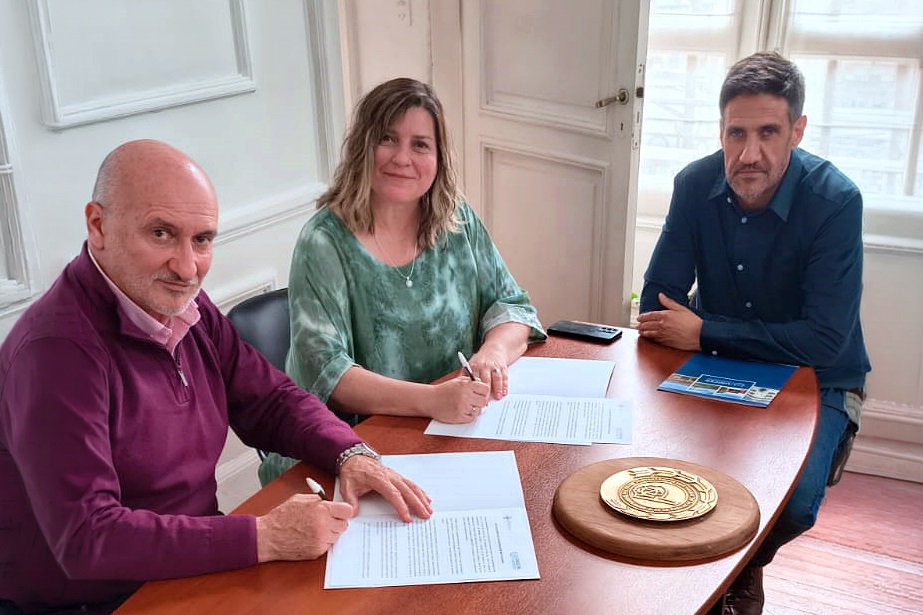 Santa Cruz firmó un acuerdo con la UNICEN para implementar la Maestría en Políticas Públicas de Salud Mental Comunitaria
