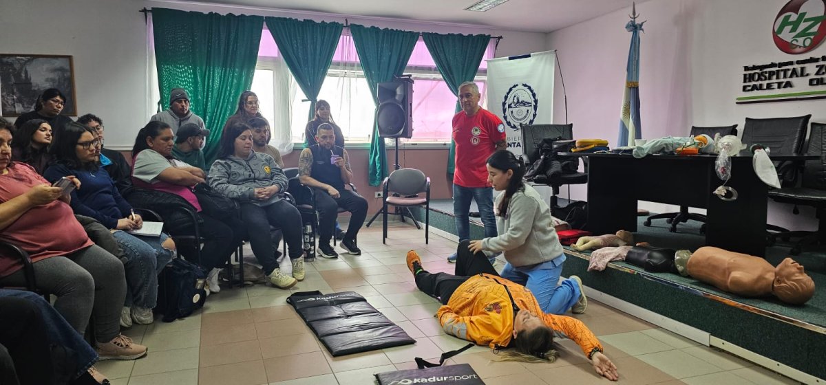 El Gobierno de Santa Cruz capacitó a cientos de vecinos en RCP y Primeros Auxilios