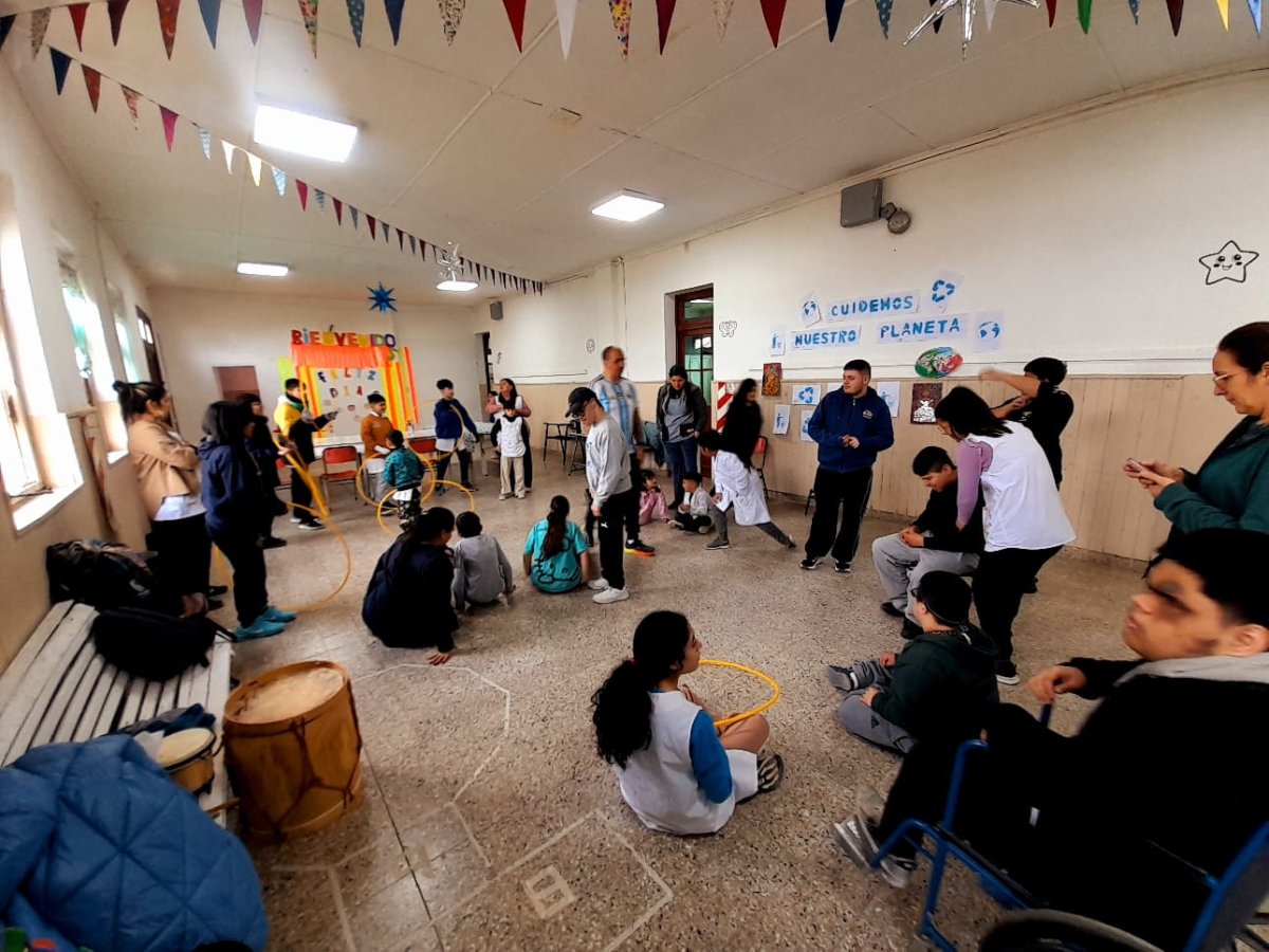 Estudiantes rurales participaron de una jornada recreativa e inclusiva en Tellier