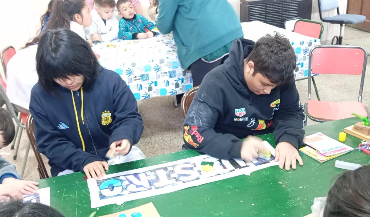 Estudiantes rurales participaron de una jornada recreativa e inclusiva en Tellier