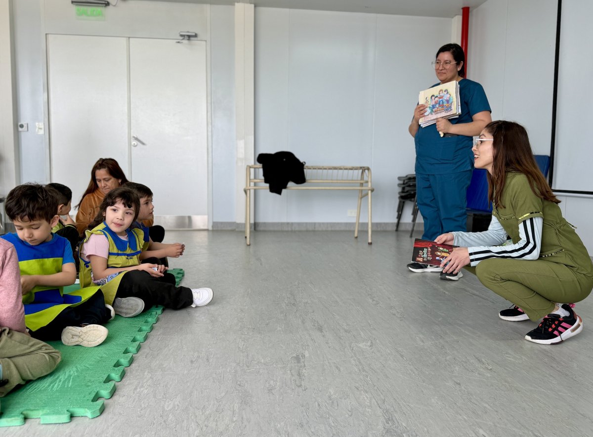 El Jardín Cumelén visitó el Hospital Modular para afianzar saberes sobre el cuidado de la salud