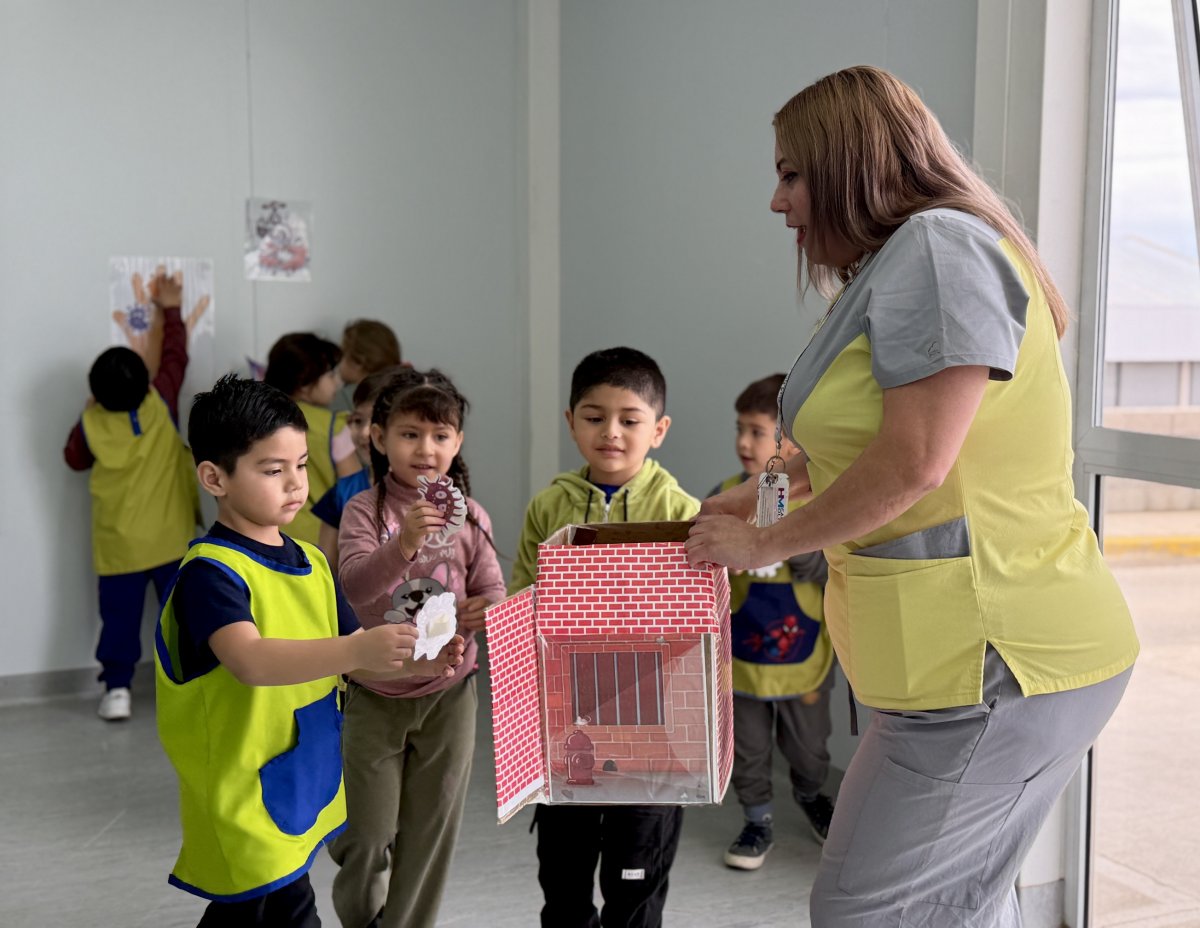 El Jardín Cumelén visitó el Hospital Modular para afianzar saberes sobre el cuidado de la salud