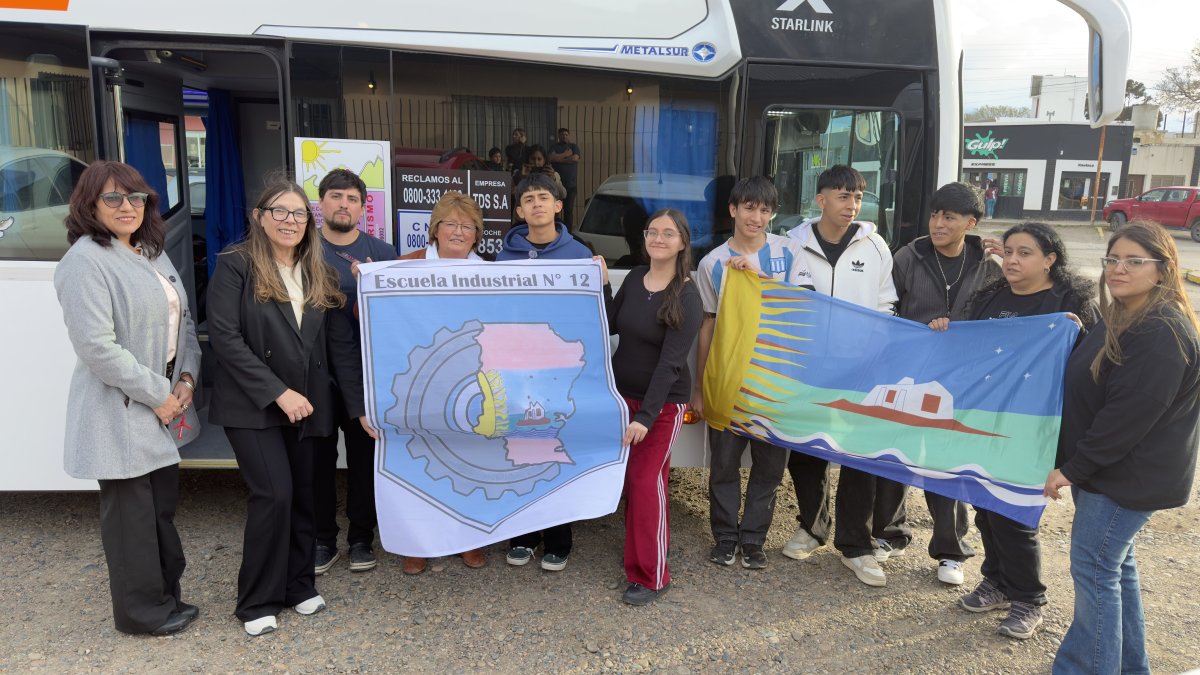 Estudiantes de Santa Cruz participan en la Copa Robótica Educabot 2026