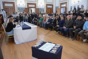El Gobierno refuerza la producción familiar con 10.000 kits de semillas y nuevas experiencias de hidroponía
