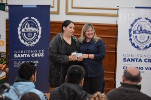 El Gobierno refuerza la producción familiar con 10.000 kits de semillas y nuevas experiencias de hidroponía