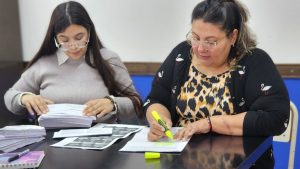 Continúa la entrega de nuevos plásticos de la Tarjeta Social en zona norte