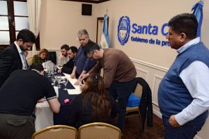 Trabajadores de Autofarma destacaron la negociación que impulsó el Gobierno de Santa Cruz para destrabar el conflicto laboral  