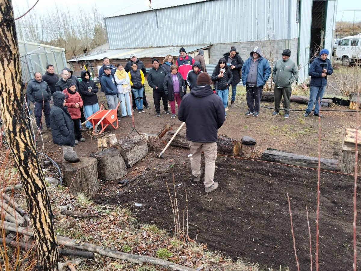 Activá tu Huerta sumó nuevas jornadas de capacitación en El Calafate y Perito Moreno