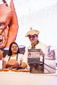 FIT 2026: Las empanadas de guanaco fueron protagonistas de la propuesta gastronómica de Santa Cruz