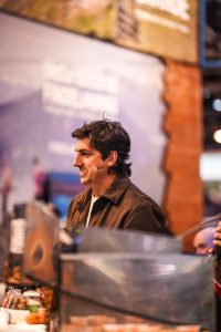 FIT 2026: Las empanadas de guanaco fueron protagonistas de la propuesta gastronómica de Santa Cruz