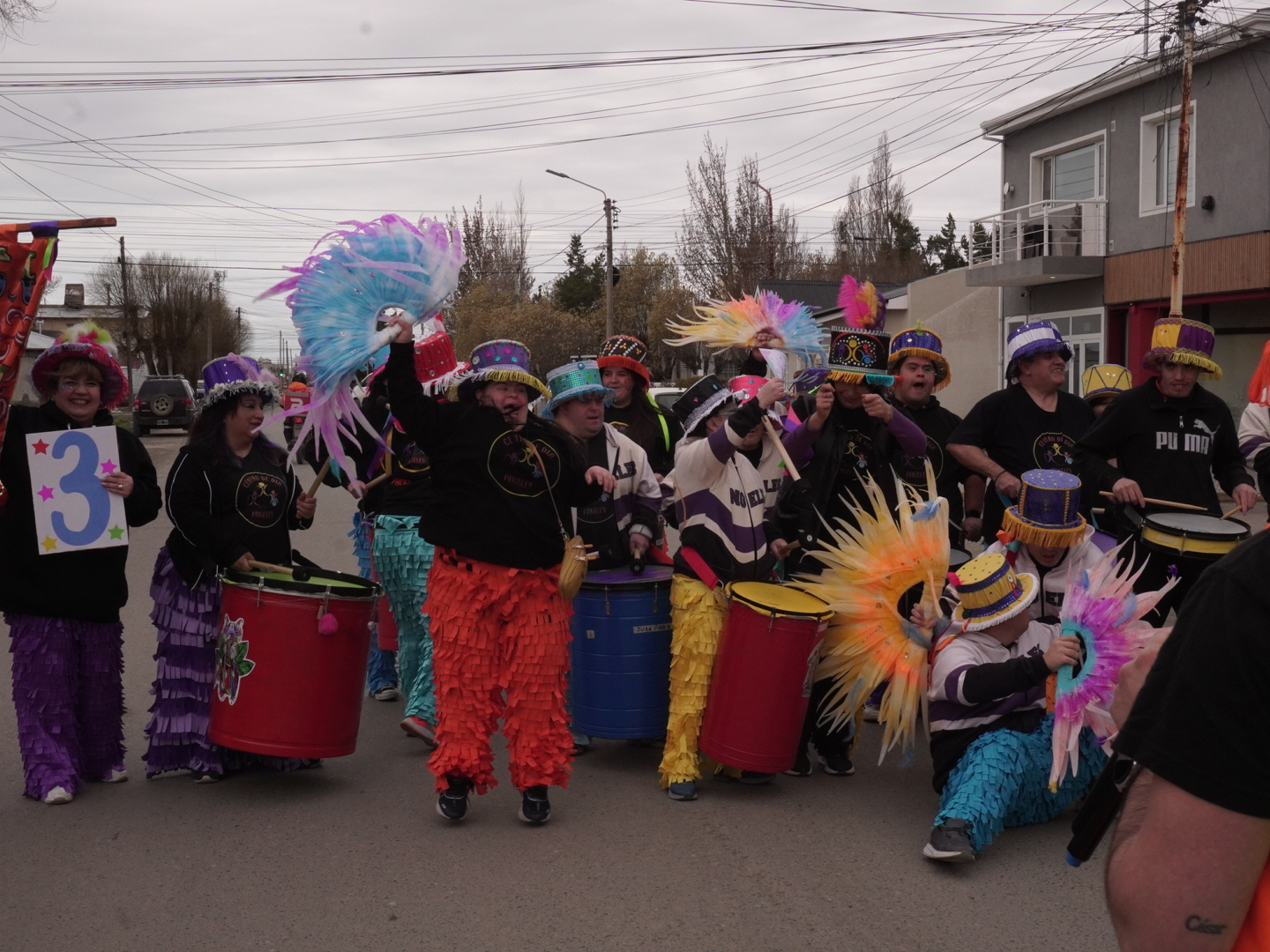 Celebraron la inclusión con un desfile y la presentación de la murga “Desakata2”