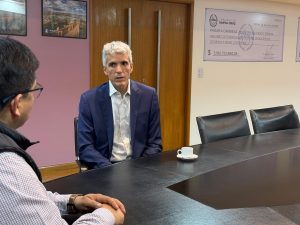 Nuevas inversiones: Vidal adjudicó a Alianza Petrolera el área de exploración Sur Río Deseado Este