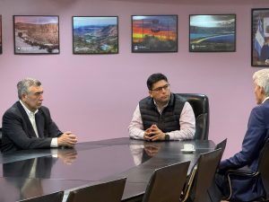 Nuevas inversiones: Vidal adjudicó a Alianza Petrolera el área de exploración Sur Río Deseado Este