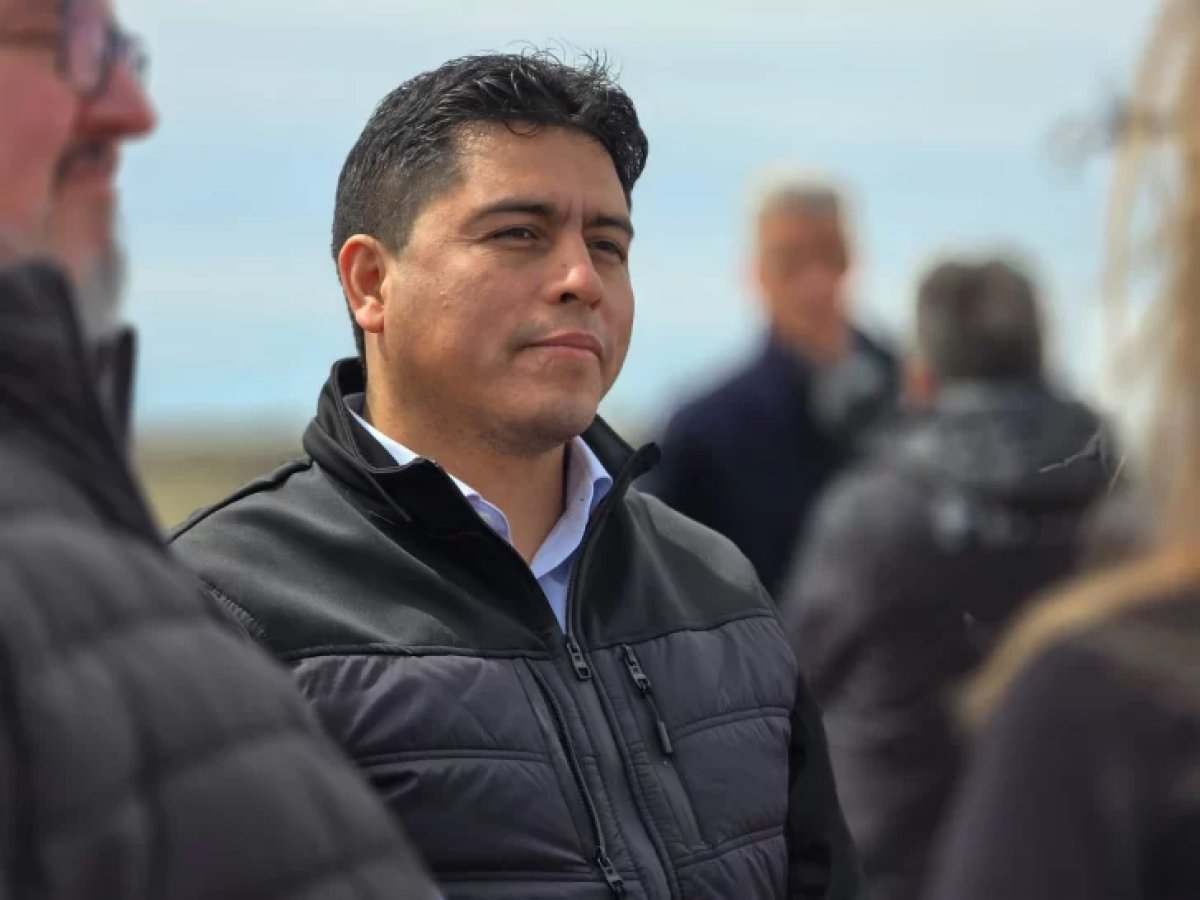 El gobernador recorrió el yacimiento Rio Deseado Este antes de su adjudicación.