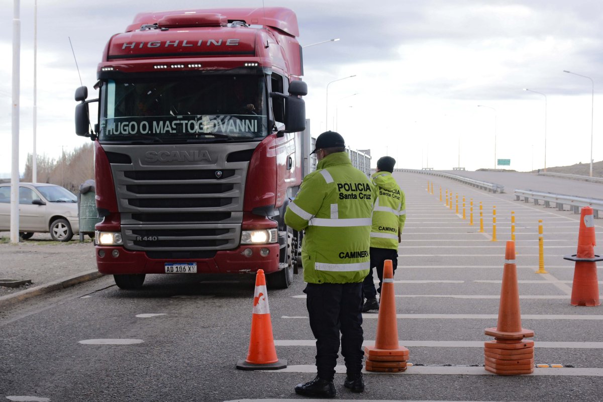 Policía Caminera fortalece los controles en Güer Aike con tecnología de detección vehicular
